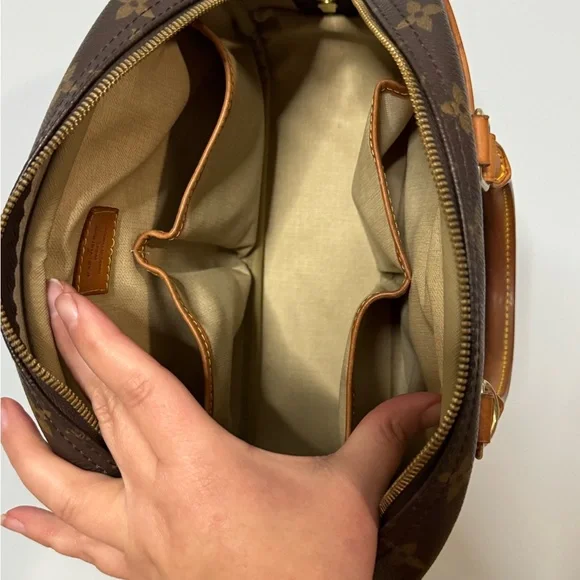 Vintage Louis Vuitton Trouville handbag - Picture 14 of 16